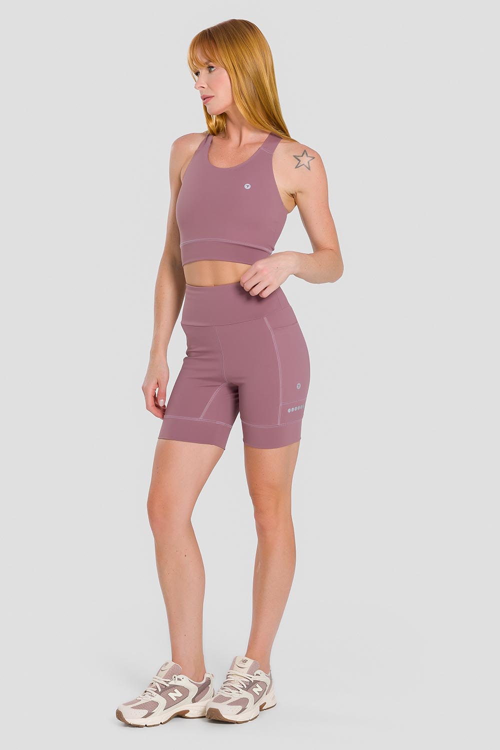 F16313_1682_F16090_1682_F