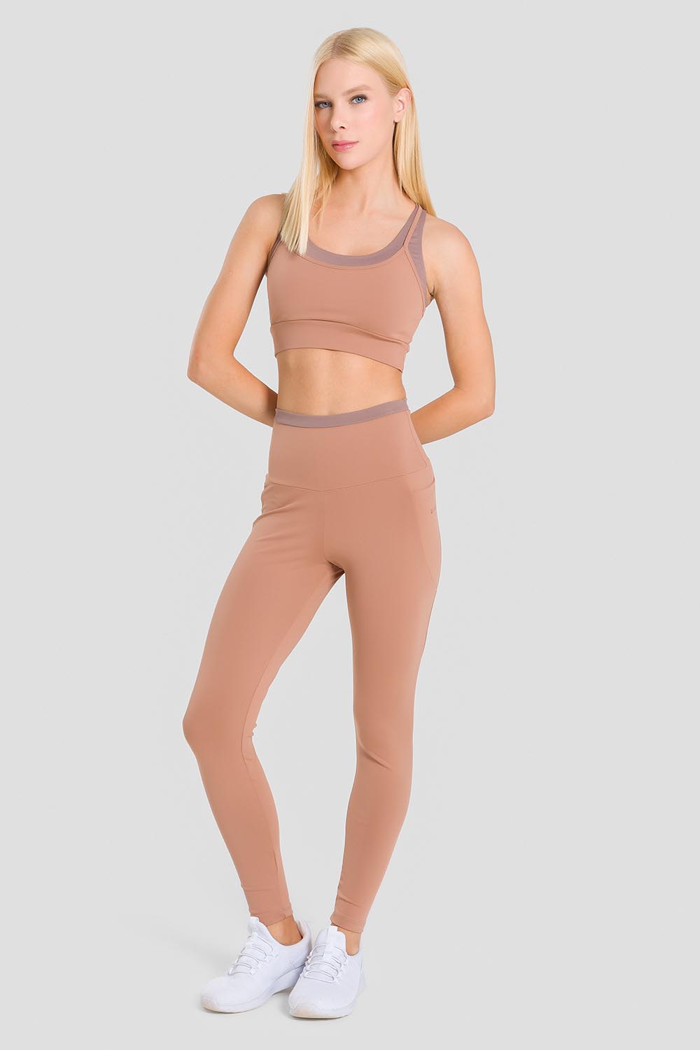 F16317_25329_F16318_25329_F